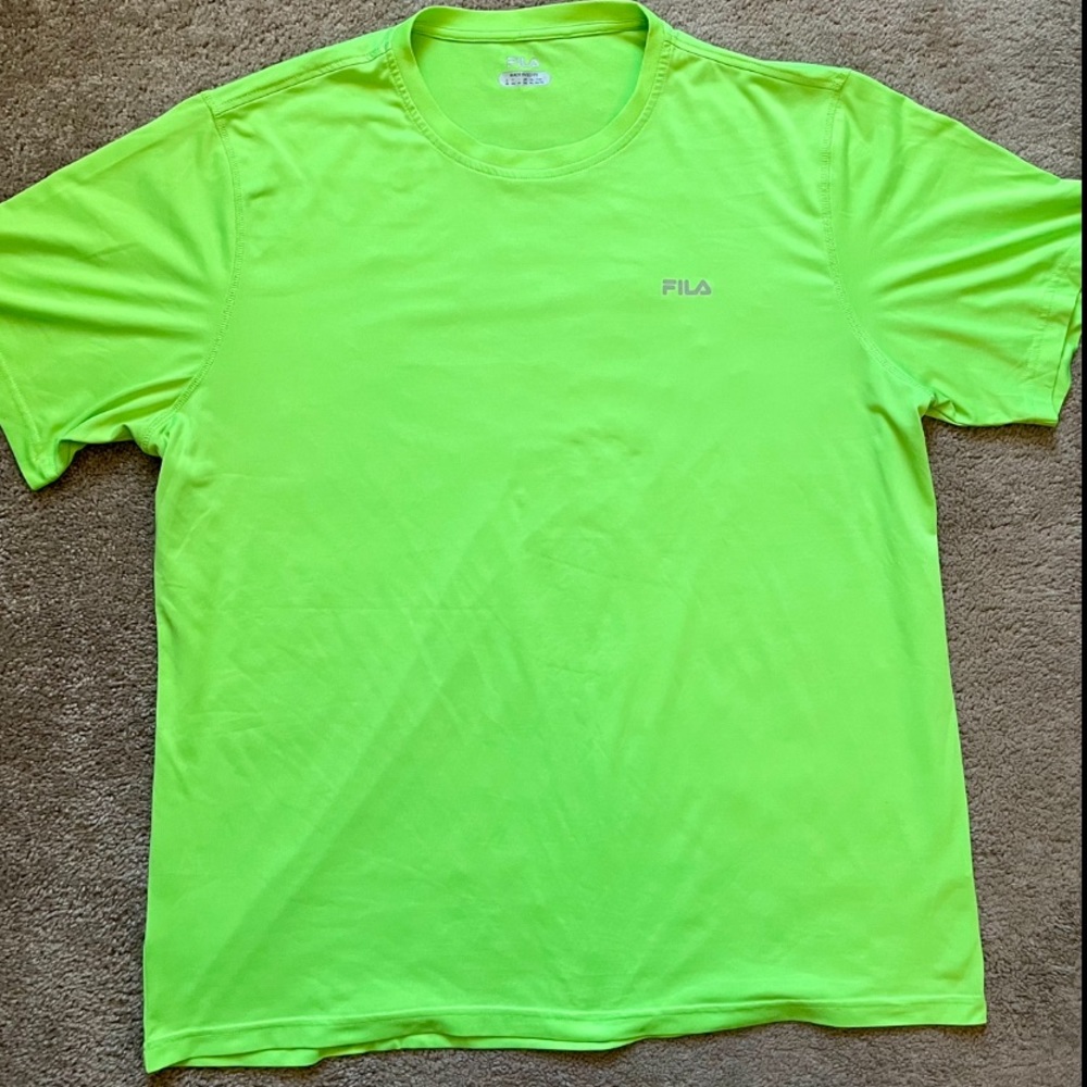 Men’s Workout Shirt! 💚